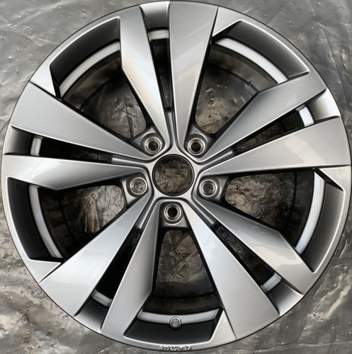 Genuine alloy wheel leon - vw,